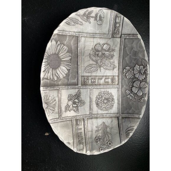 Handmade by WENDELL AUGUST FINE PEWTER Platter / Charger Plate | Classic Round D - Picture 7 of 7